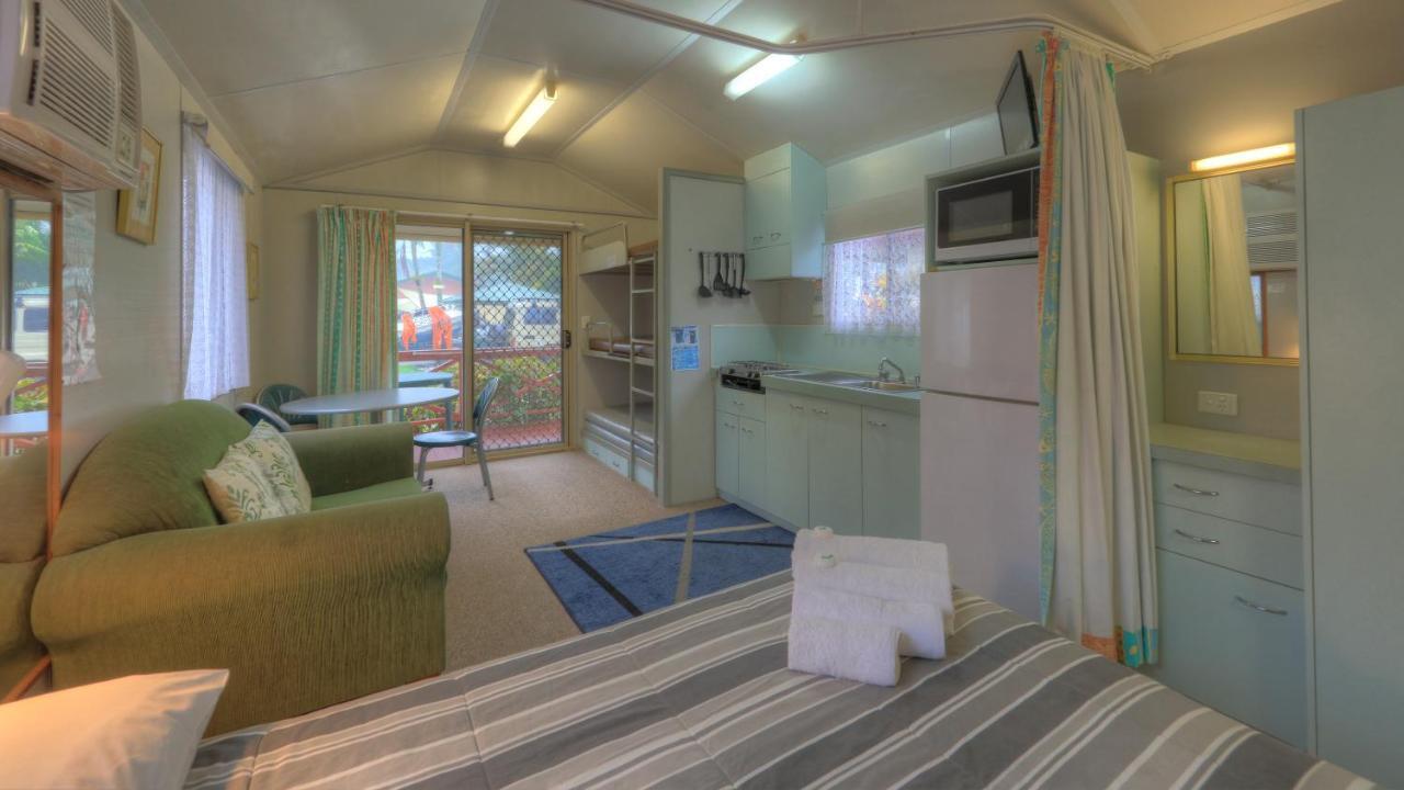 Hotel Flying Fish Point Tourist Park Innisfail Esterno foto