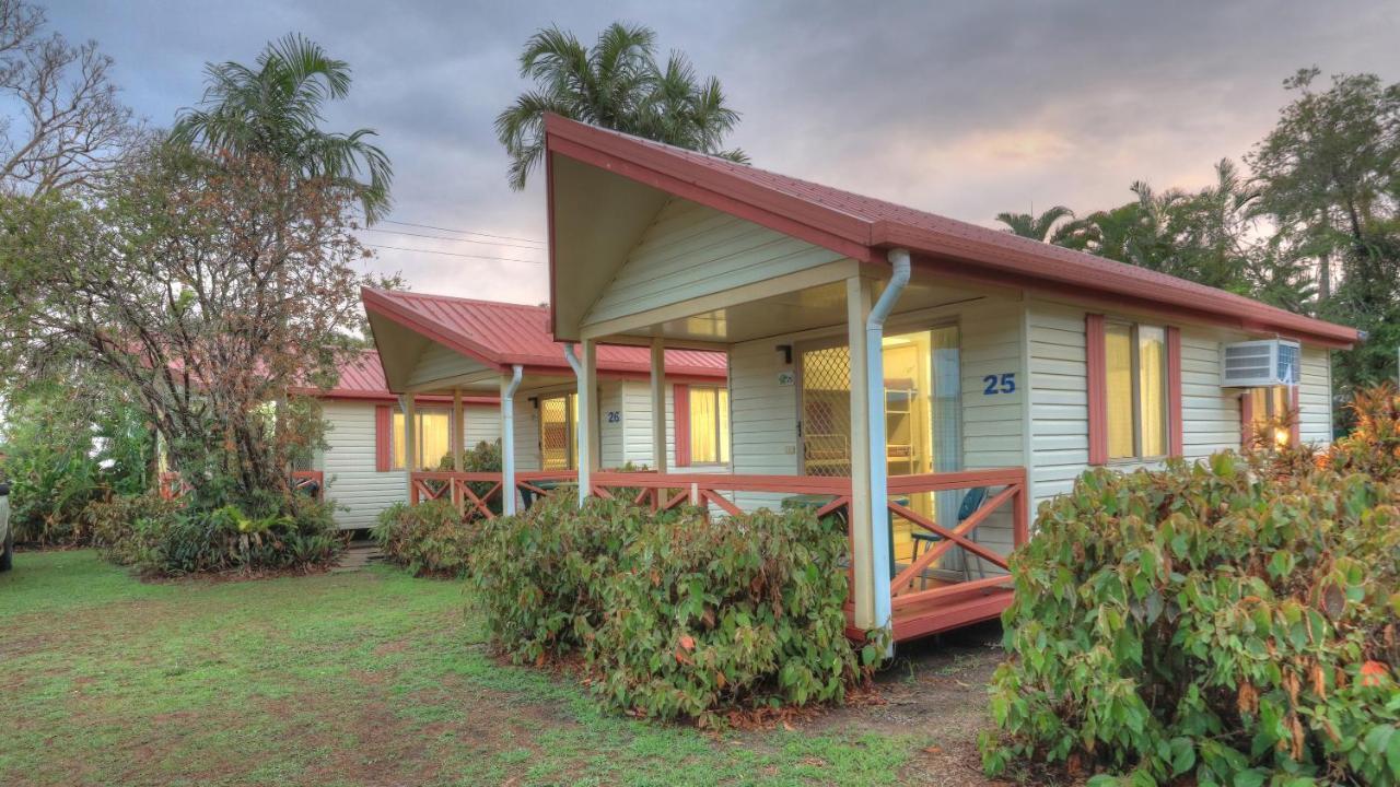 Hotel Flying Fish Point Tourist Park Innisfail Esterno foto