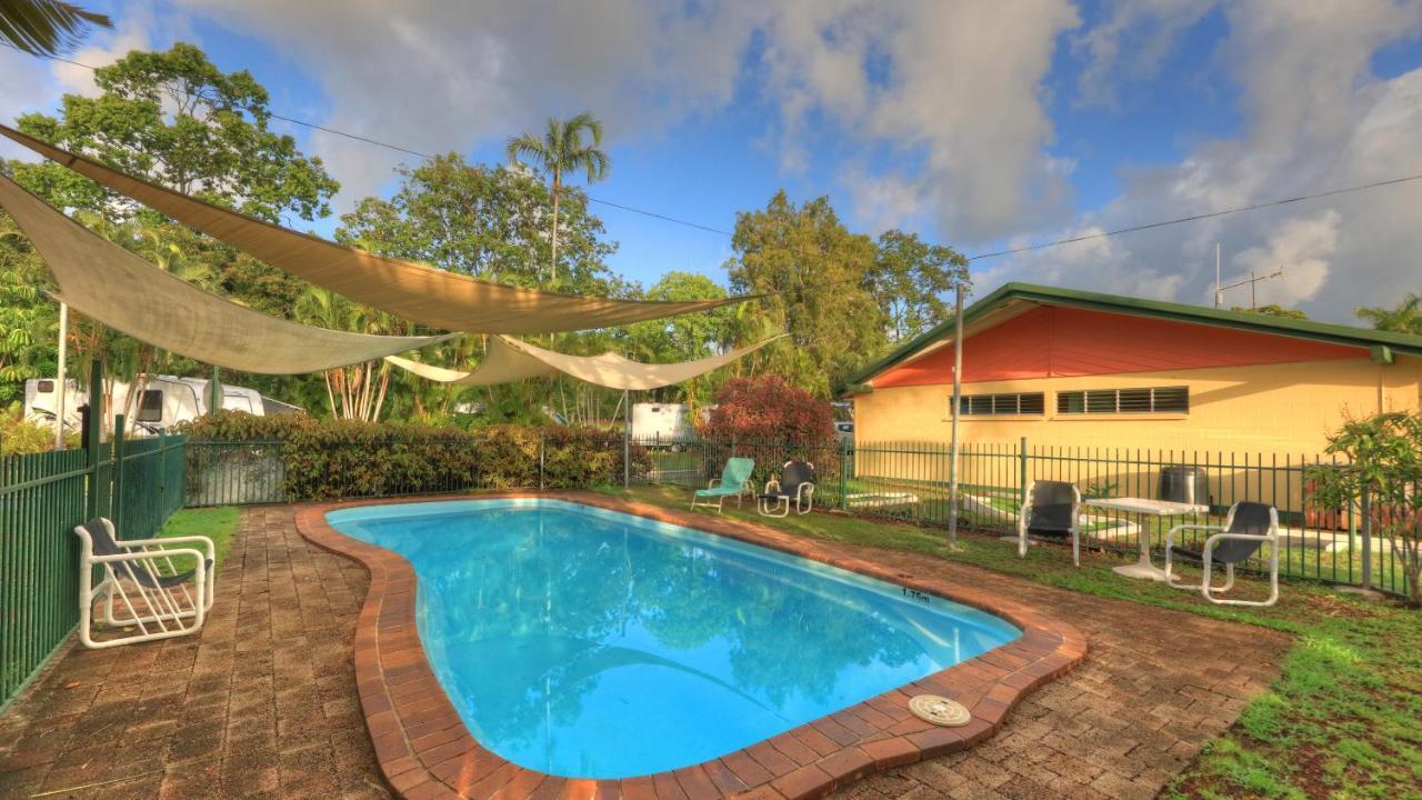 Hotel Flying Fish Point Tourist Park Innisfail Esterno foto
