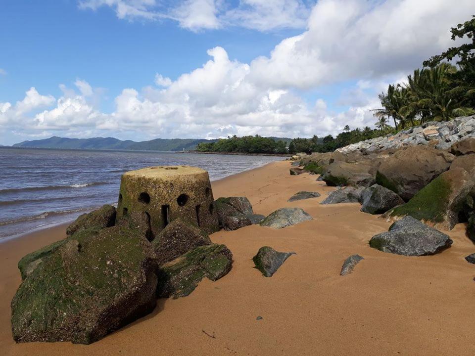 Hotel Flying Fish Point Tourist Park Innisfail Esterno foto