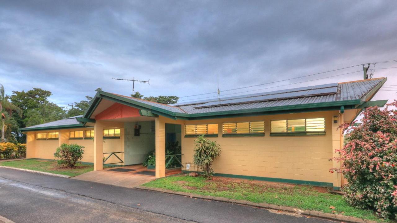 Hotel Flying Fish Point Tourist Park Innisfail Esterno foto